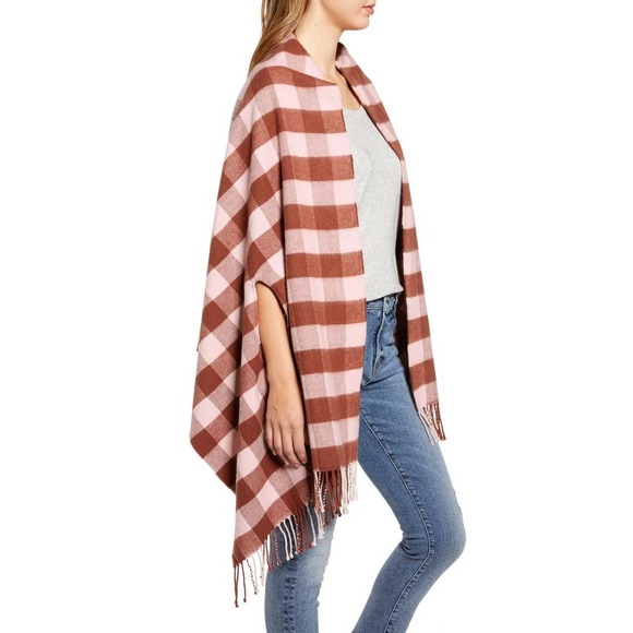 Madewell Accessories - NWT Madewell Small Buffalo Plaid Cape Scarf